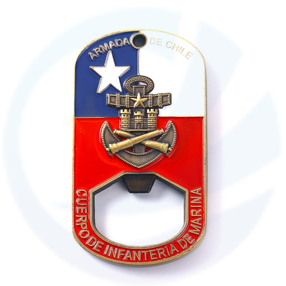 YC Regali personalizzato Chile Navy Metal Solft Enamel 3D Souvenir Mini Challenge Bottle Coin Aprile Nome tag Taschia delle chiavetti