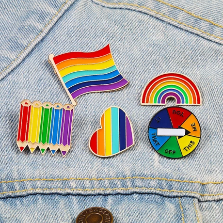 Prezzo di fabbrica personalizzato bandiere dure e sottili smalto per spilla per spillo metallico badge arcobaleno badge lgbt gay orgoglio pin